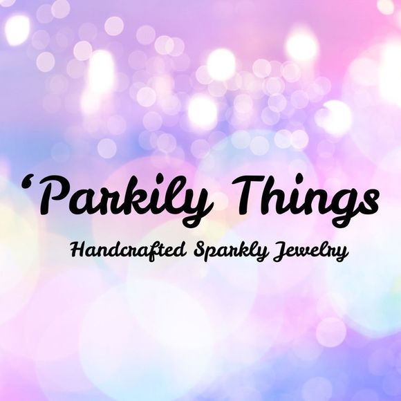 Handcrafted statement bracelet with large Swarovski crystals - Picture 7 of 10